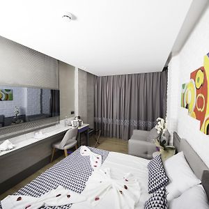 Comfort Room Balcony